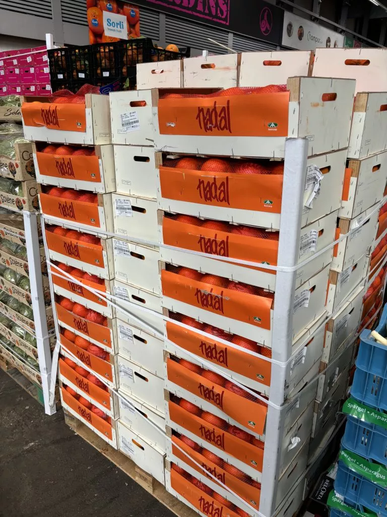 intermediacion-venta-de-fruta-a-francia-naranjas-marca-nadal-anecoop